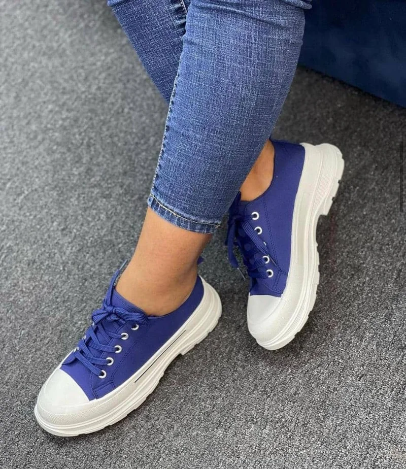 Ladies Fashion Classic Blue and White Converse Sneakers