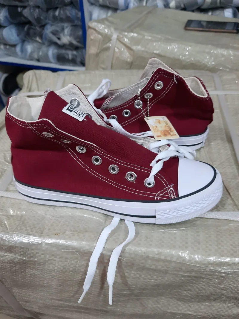 Maroon Converse All Star