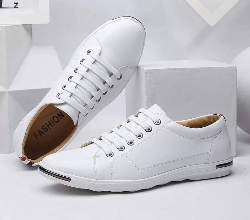 Men Casual Shoes Fashion Men New Comfort Men Sneakers White Moccasins Leather