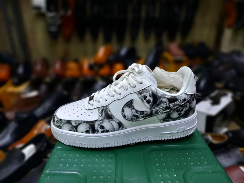 Men Nike Air Sneaker
