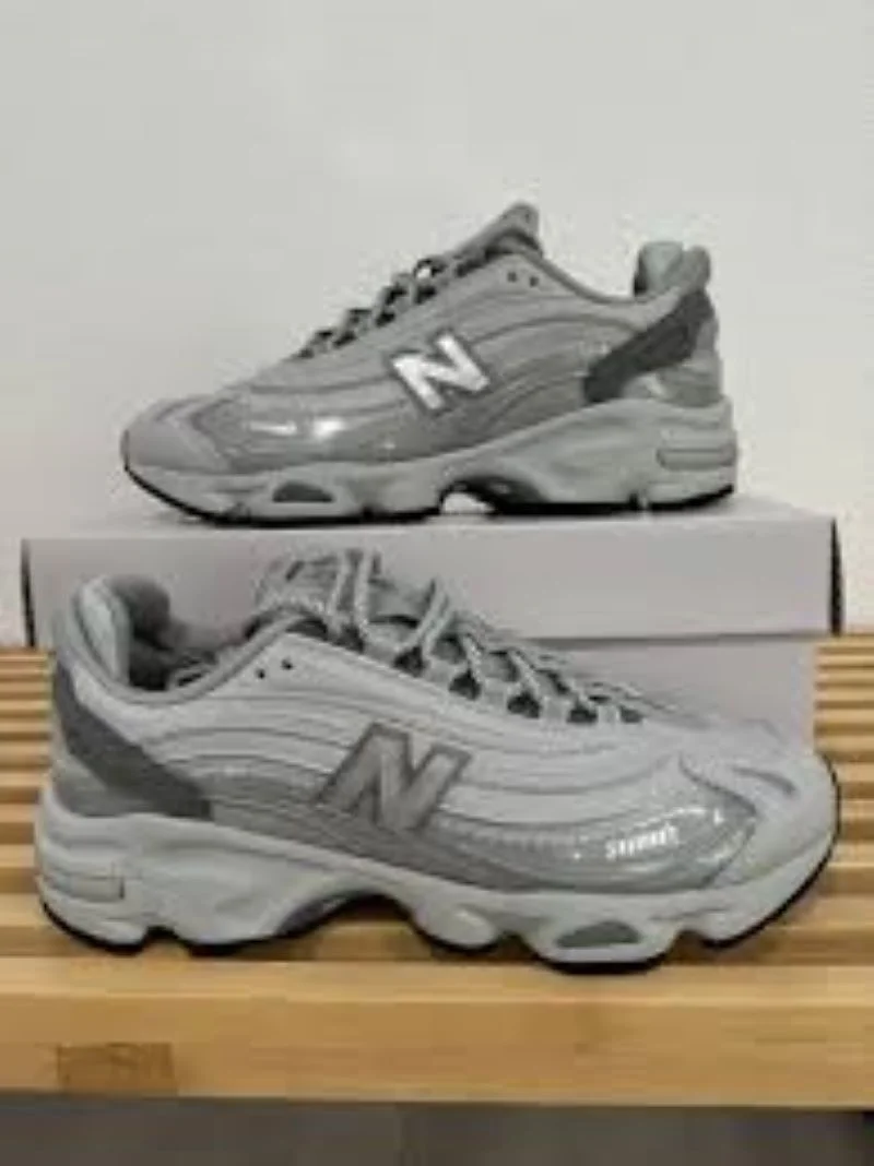 NEW BALANCE 1000 SERIES SNEAKERS