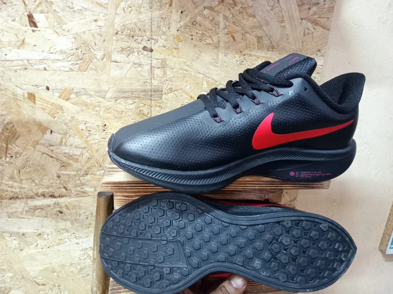 Nike  Zoomx Running Shoes Black Red