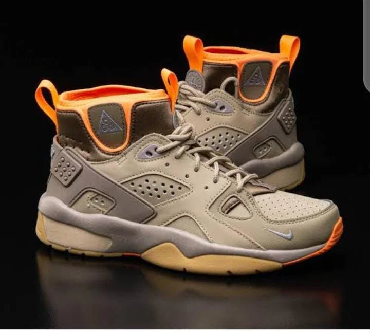 Nike ACG Air Mowabb “Limestone”