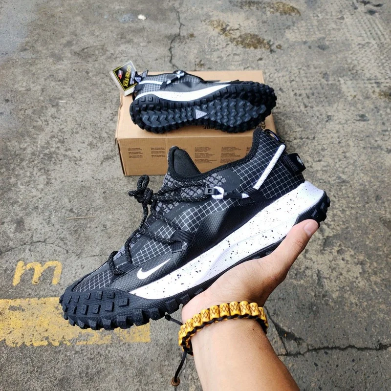 Nike ACG Mountain Fly Low SE Black