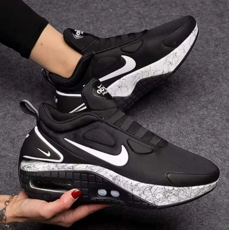 Nike Adapt Auto Max - Men's Black Athletic Sneakers