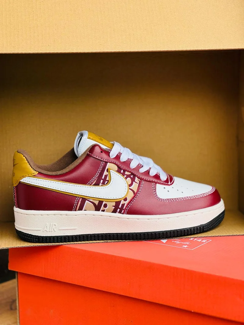 NIKE AIR FORCE 1 X DIOR