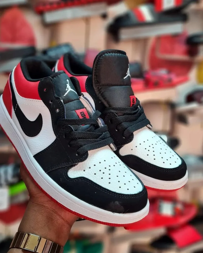 NIKE AIR JORDAN 1 LOW SLIP CHICAGO