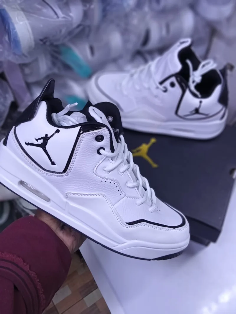 Nike Air Jordan 3 White /Black Sneakers
