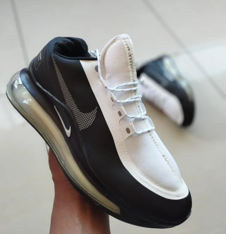 Nike Air Max 720 Run Utility - Black White Sports Shoes