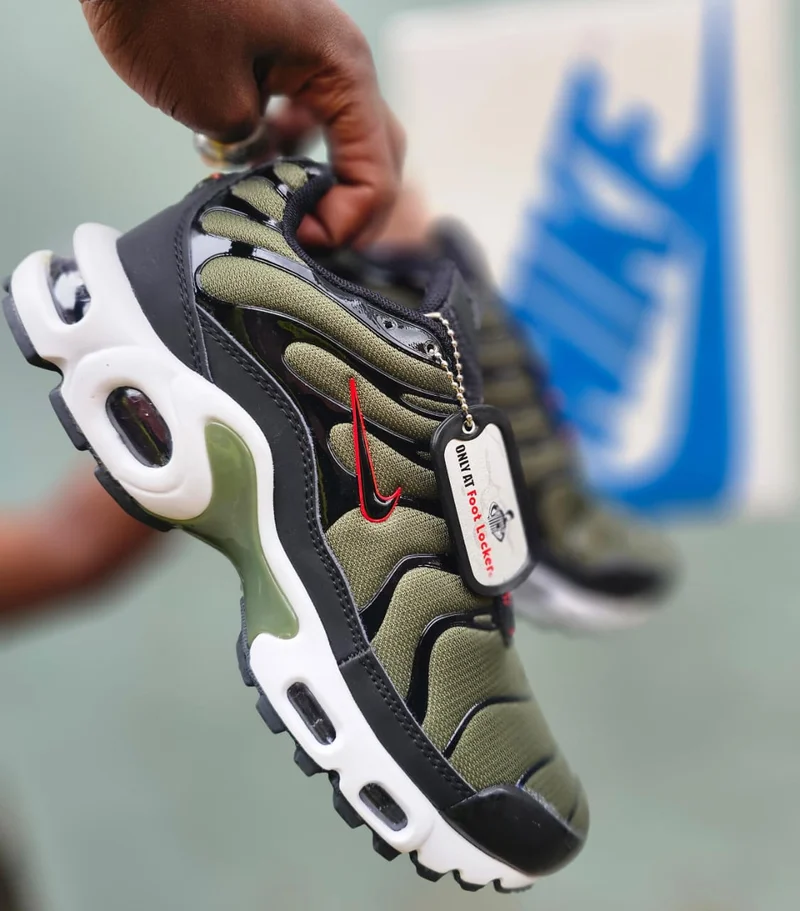 Nike Air Max Plus Black Cargo Khaki