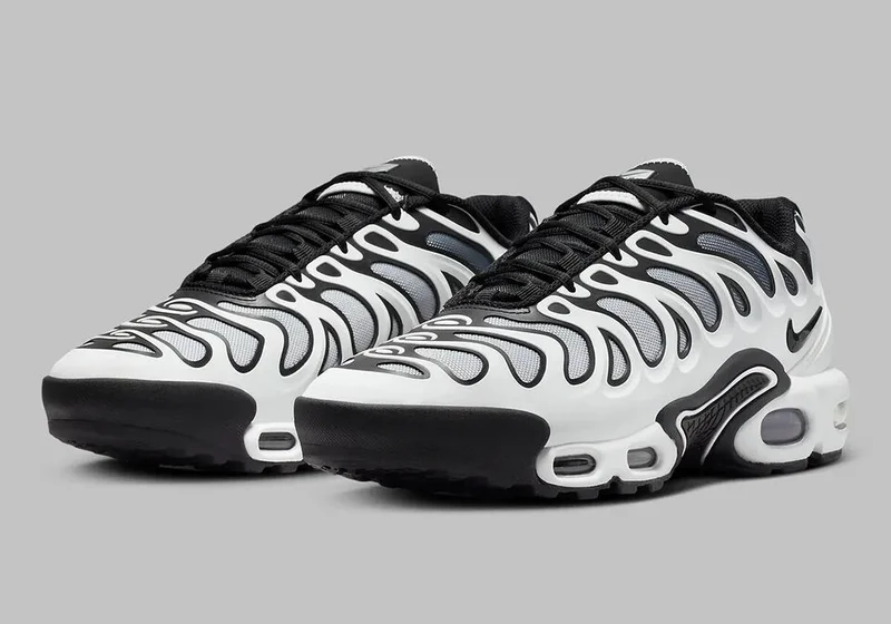 Nike Air Max Plus Drift Shoes- Black and White