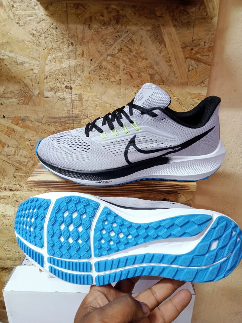 NIKE AIR ZOOM STRUCTURE 23 MEN Grey