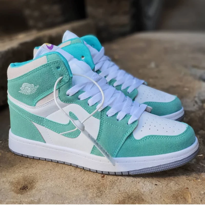 AIR JORDAN 1 RETRO HIGH OG ‘TURBO GREEN’
