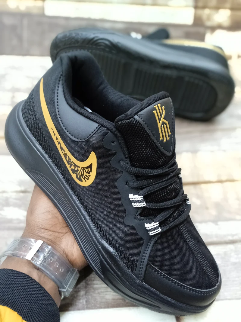 Nike Kyrie Flytrap 6 Black and Yellow Trainers