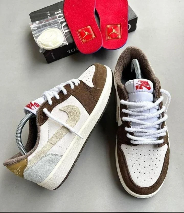 Air Jordan 1 Retro Low OG Year of the Rabbit.
