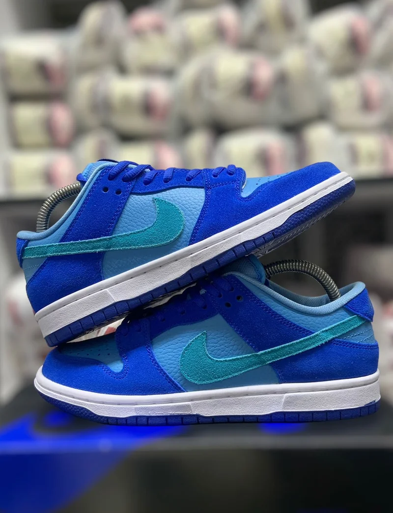 Nike SB Dunk Low “Blue Raspberry “