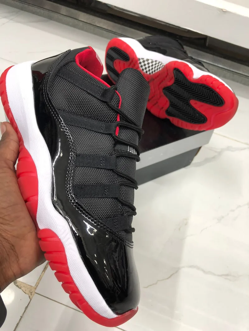 Air Jordan 11 Low True Red