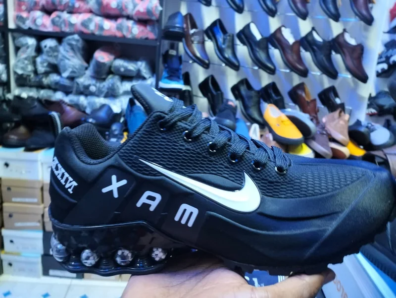 NIKE ULTRA AIR SHOX-black