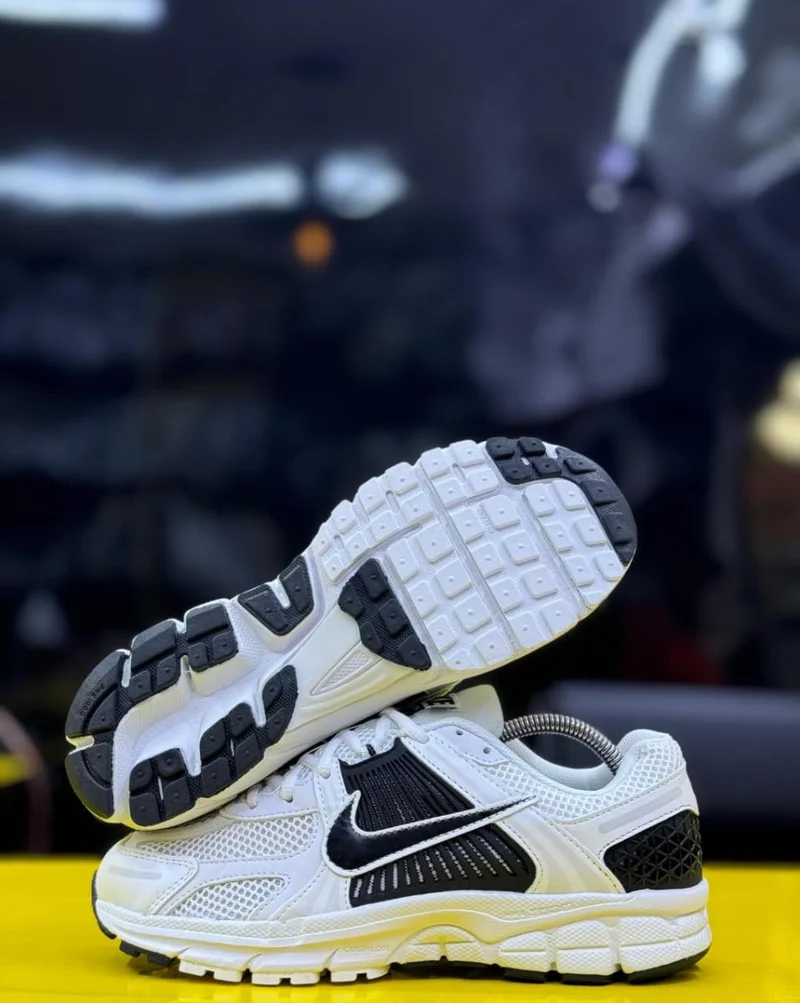 Nike Zoom Vomero 5 White Black Men Unisex Classic Casual Shoe Sneaker