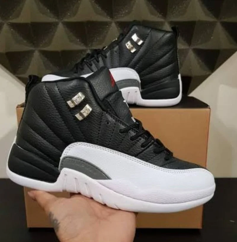 AIR JORDAN 12 RETRO Play off 2022 Men's Sneakers Black/White Sneakers