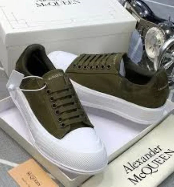OLIVE GREEN ALEXANDER MCQUEEN MEN'S DECK PLIMSOLL SNEAKERS.