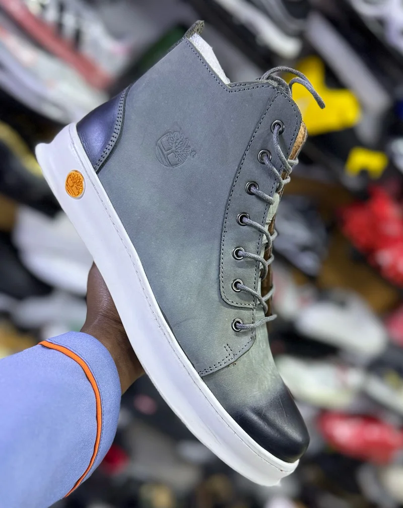 PREMIUM TIMBERLAND HIGH-TOP BOOTS
