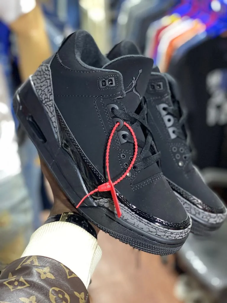 Air Jordan 3 Retro Black Cat