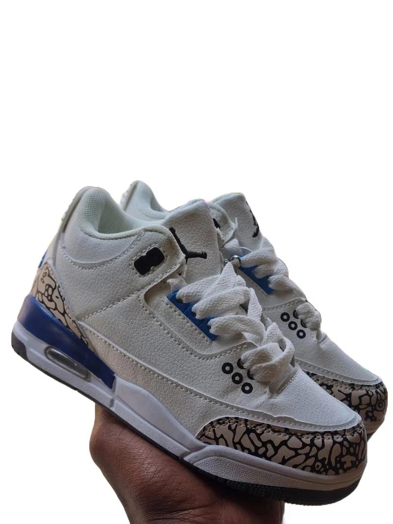 AIR JORDAN 3 RETRO LUCKY SHORT SNEAKERS.(KIDS