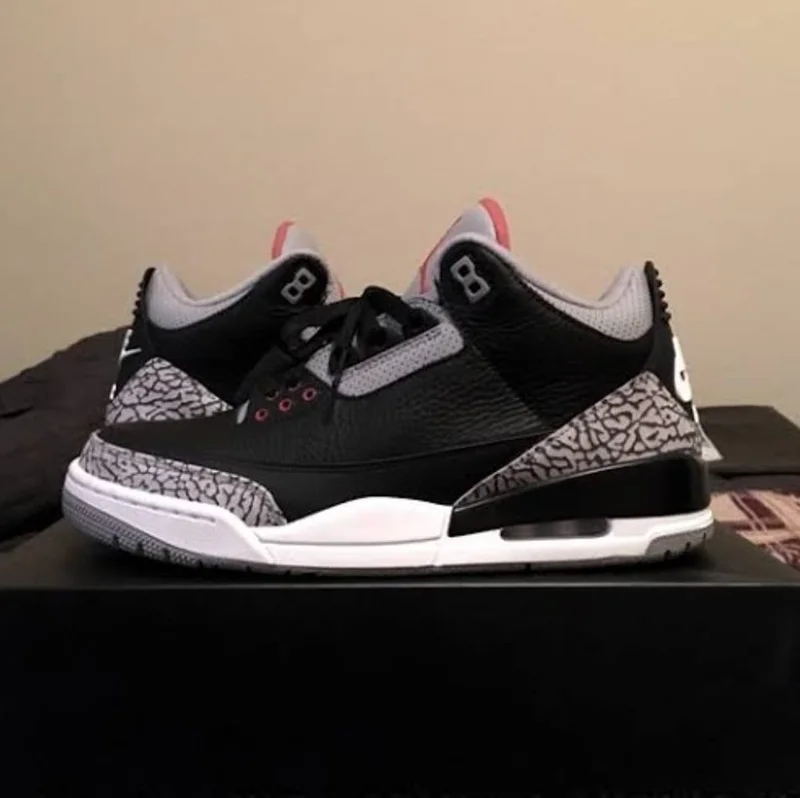 Air Jordan 3 Retro OG 'Black Cement' 2018