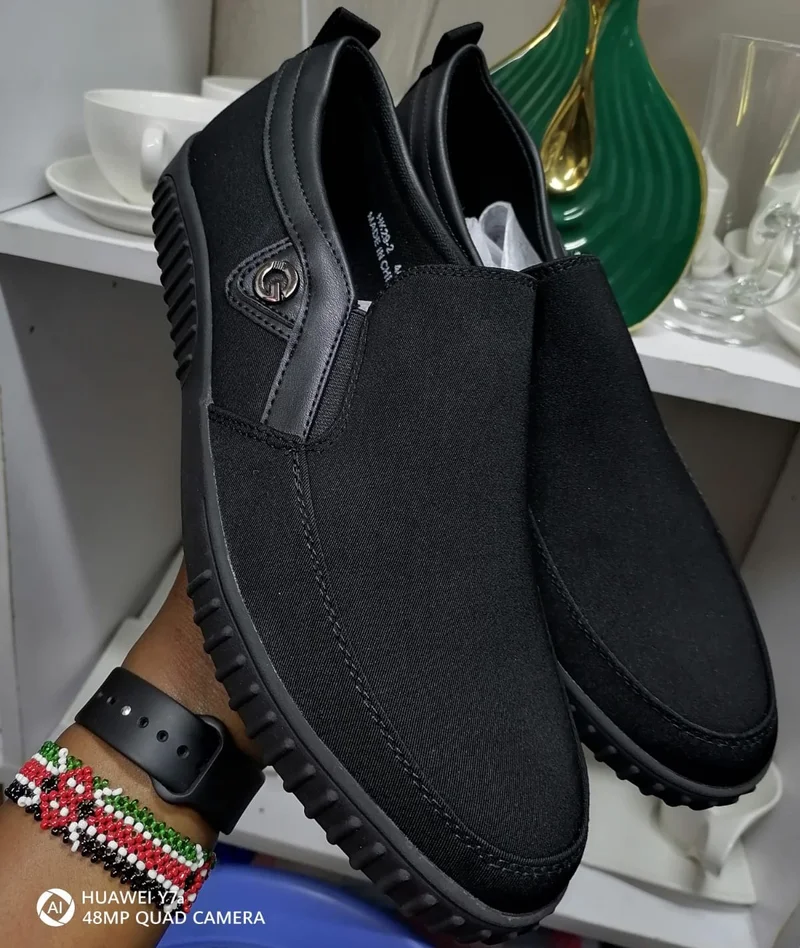 Quality and Durable Mens Shoes Bellonar Rubbers shoes slip on Sneakers black