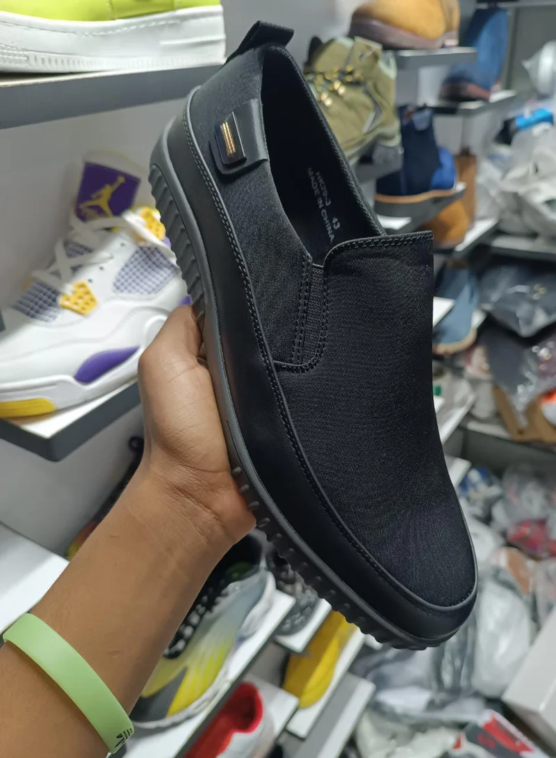 Quality and Durable Mens Shoes Bellonar Rubbers shoes Sneakers black