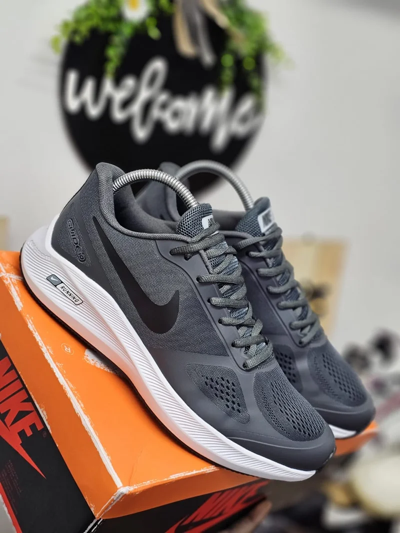 QUALITY NIKE 10 GUIDE RUNNING SHOES -GREY