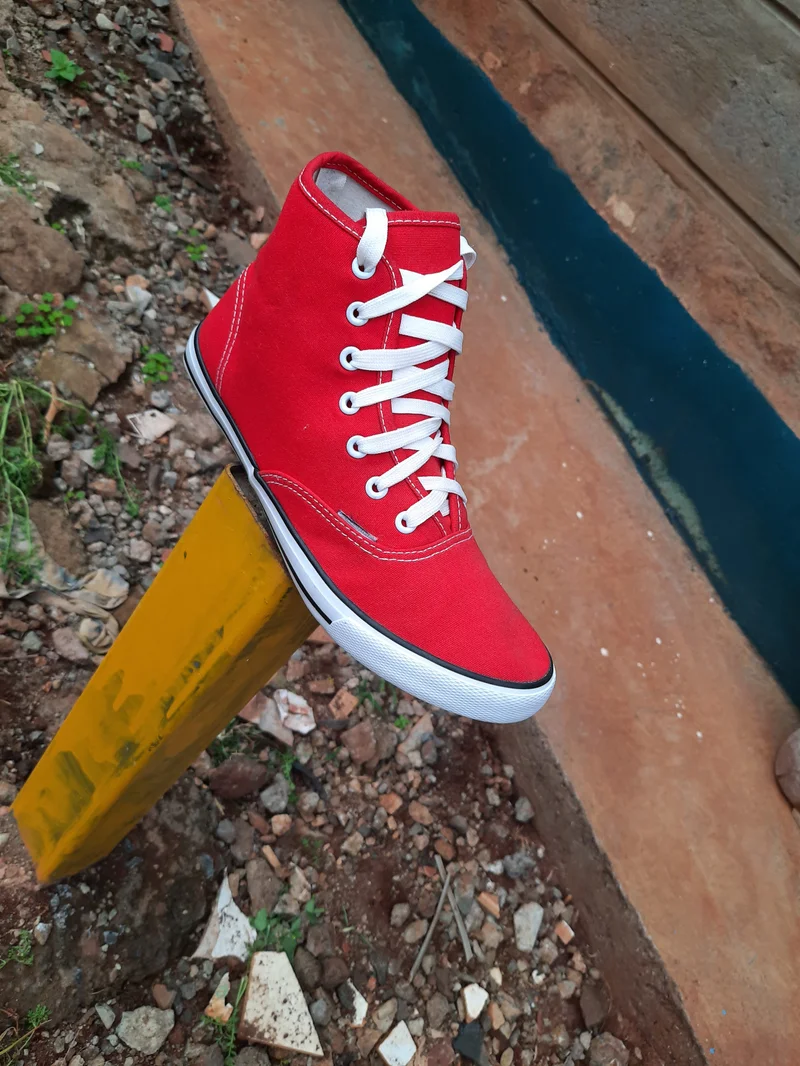 Red High Cut Canvas Breathable Rubber Shoes-Red