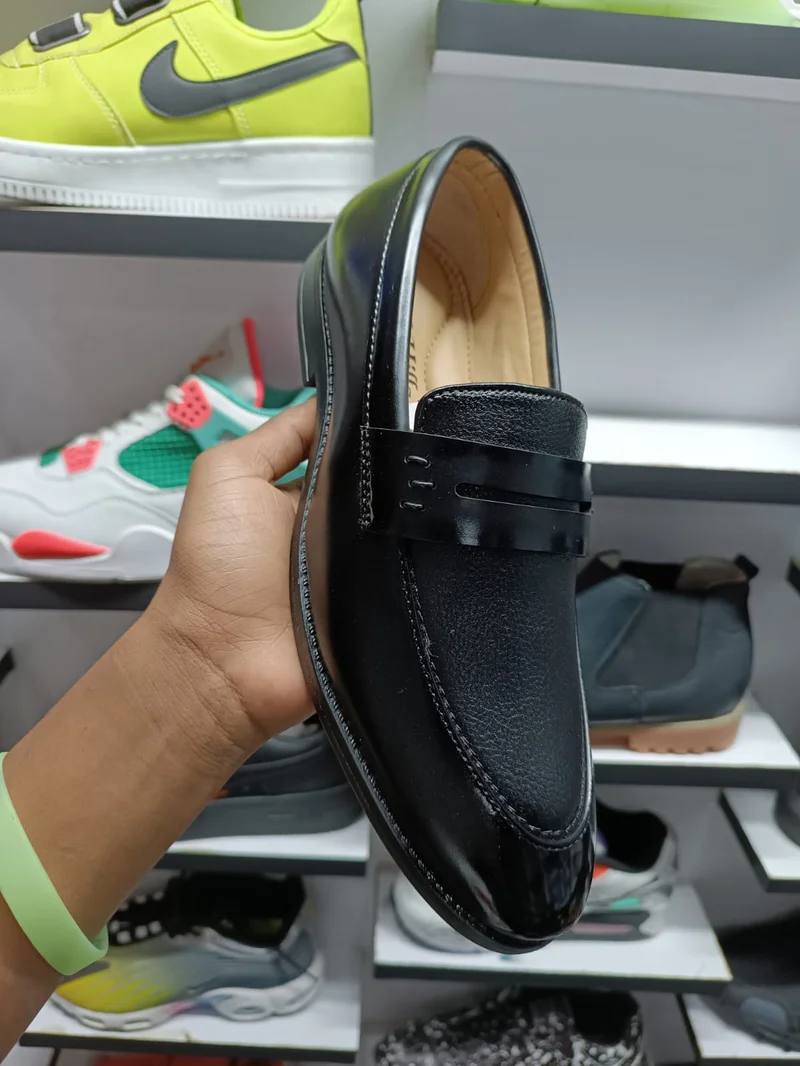 Redhill Shoes Genuine Leather Slipon Official Men Shoes in Black
