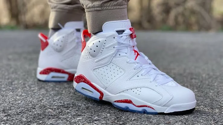 Air Jordan 6 “Red Oreo”