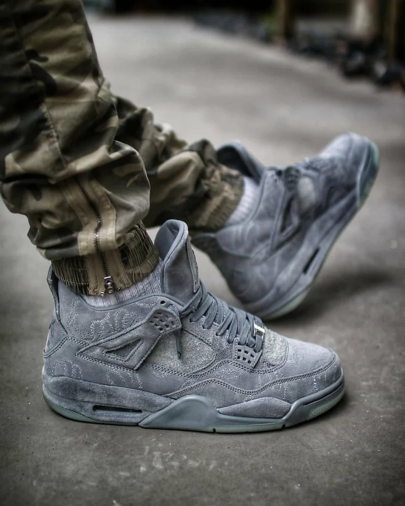 Air Jordan Retro 4 Kaws ' Cool Grey' Men's Shoes