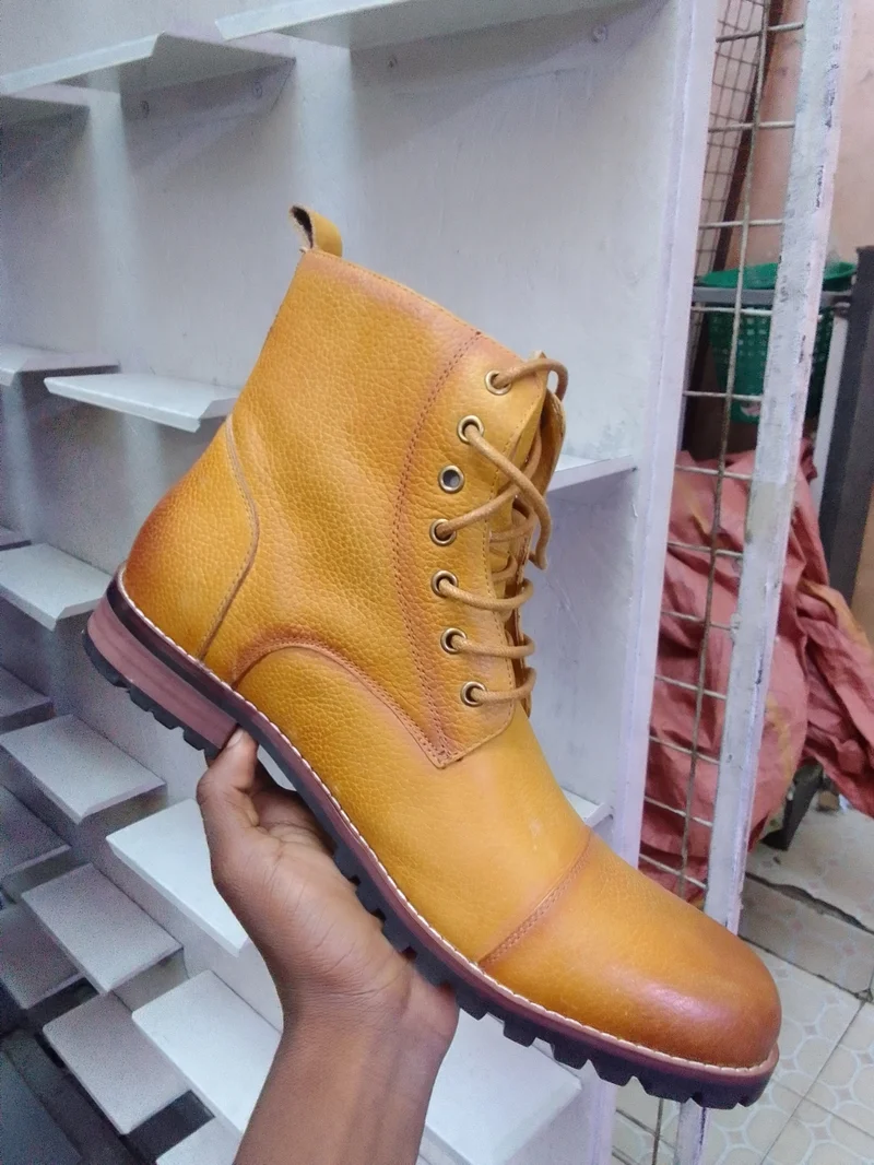 Timberland Leather Ankle Boots for Mens Casual Shoes in Mustard