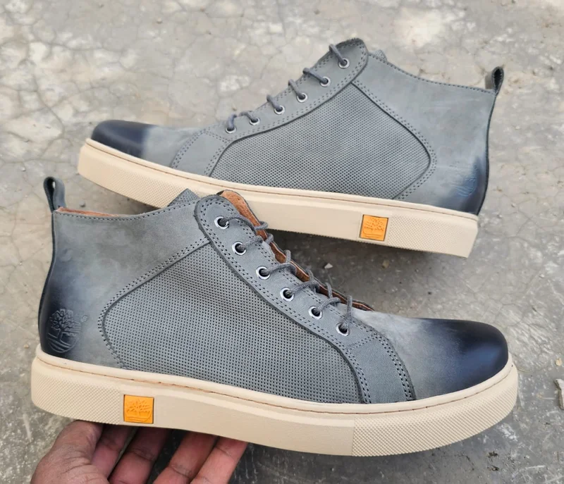 Timberland Men's Casual Shoes Adventure Lace Up Leather Chukka Boot -Grey