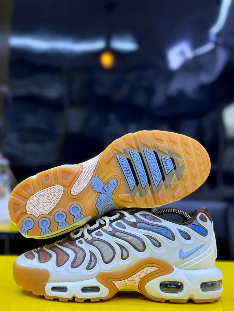 Air Max Plus Drift “Phantom/Cacao Wow”