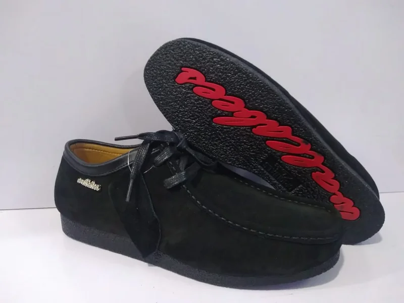 Wallabees Lace-Up Suede Shoes - Black