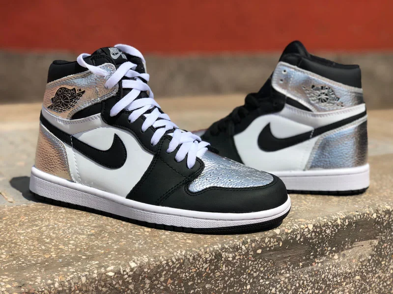 'Silver Toe' Air Jordan 1
