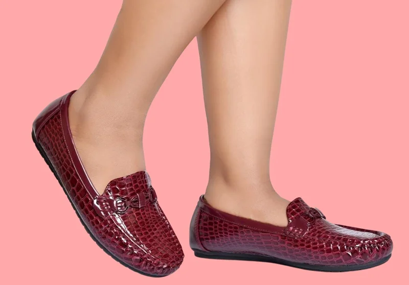 Women's Comfortable Patent Leather Loafers with Massage Footbed - Maroon