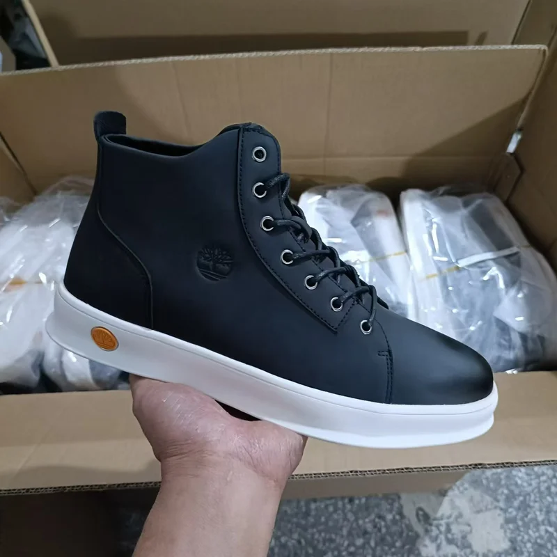 CASUAL TIMBERLAND HIGH-TOP BOOTS