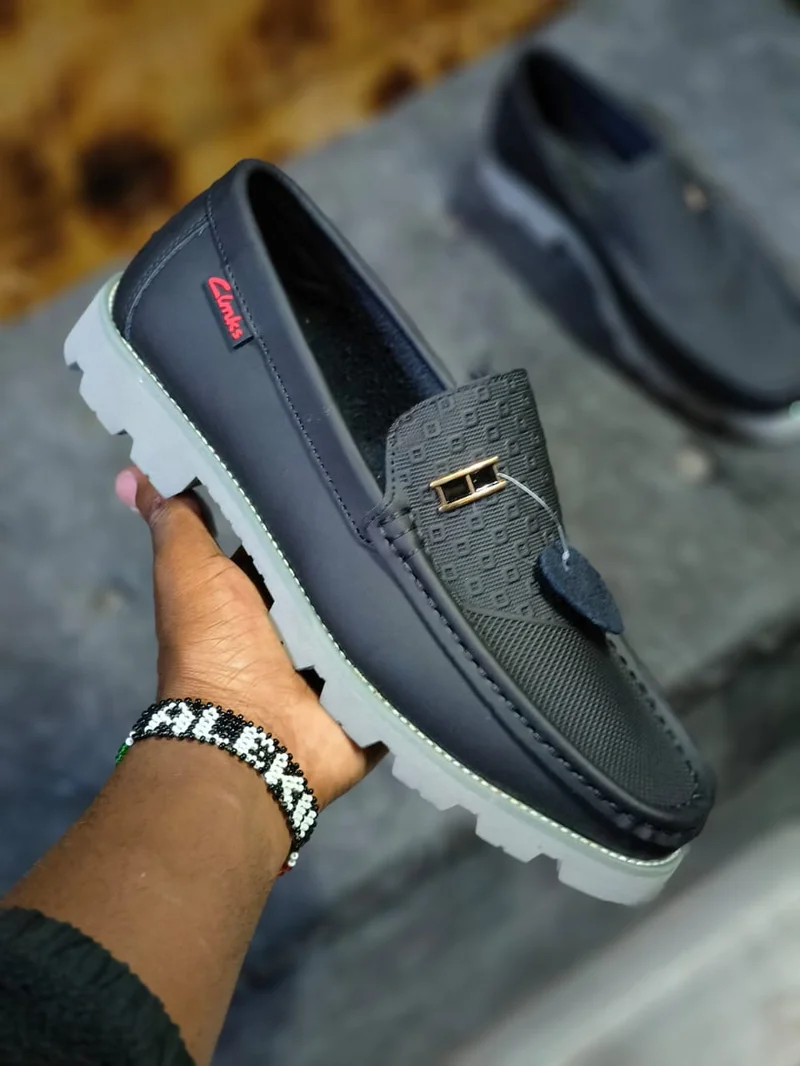 GREY PREMIUM CLARKS SLIP-ON LOAFERS