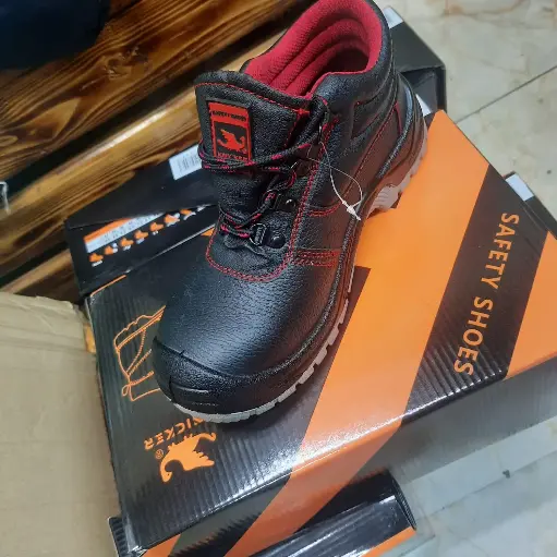 Fashionable Safety Shoes: Steel Toe, Anti-Static, and Durable