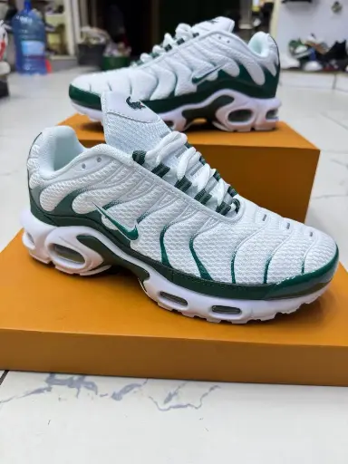  Nike Air Max Plus TN "Wolf Grey" Collection