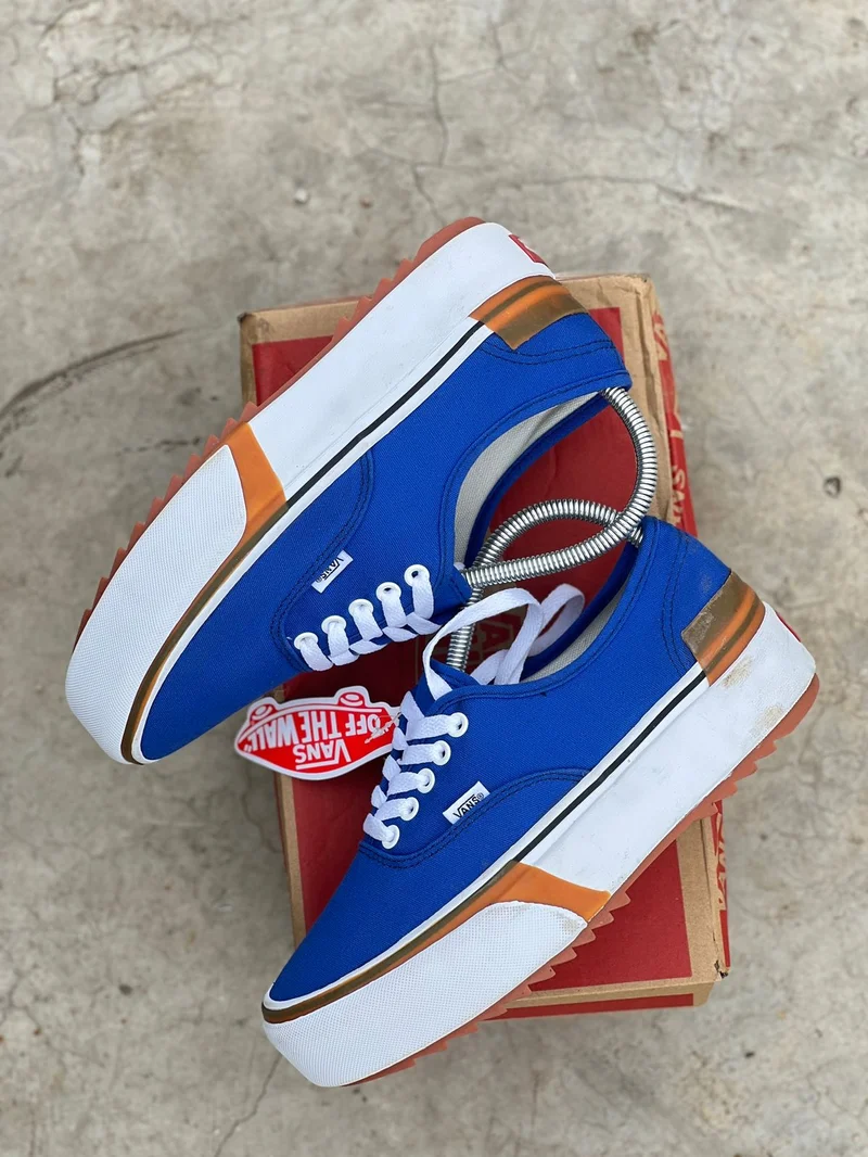 AUTHENTIC TRIPPLE  SOLE VANS -BLUE