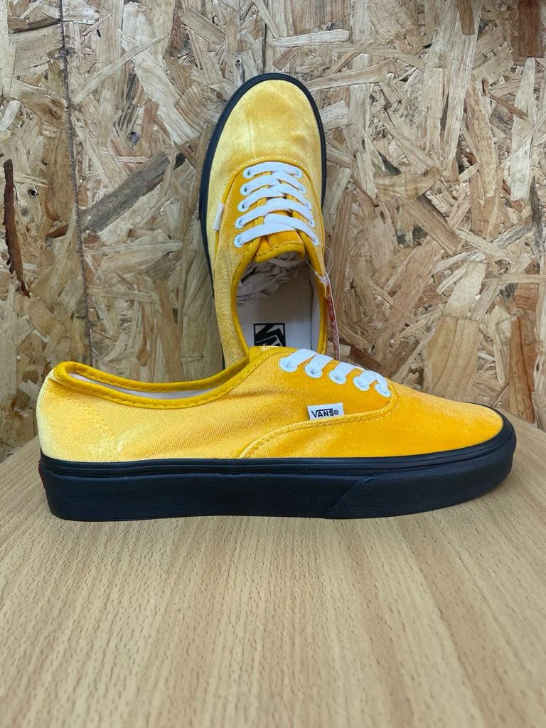 Authentic Velvet Vans of The Wall :Yellow
