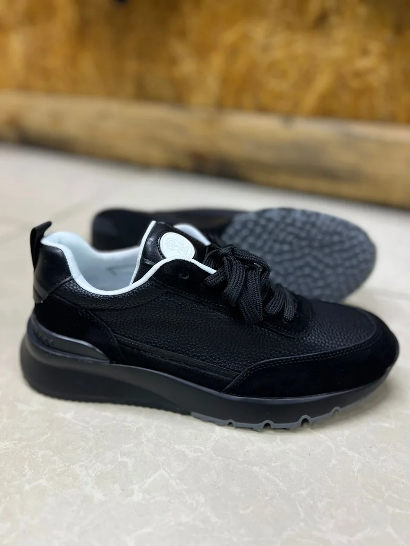 Black Brunello Cucinelli Sneakers with white Insole.