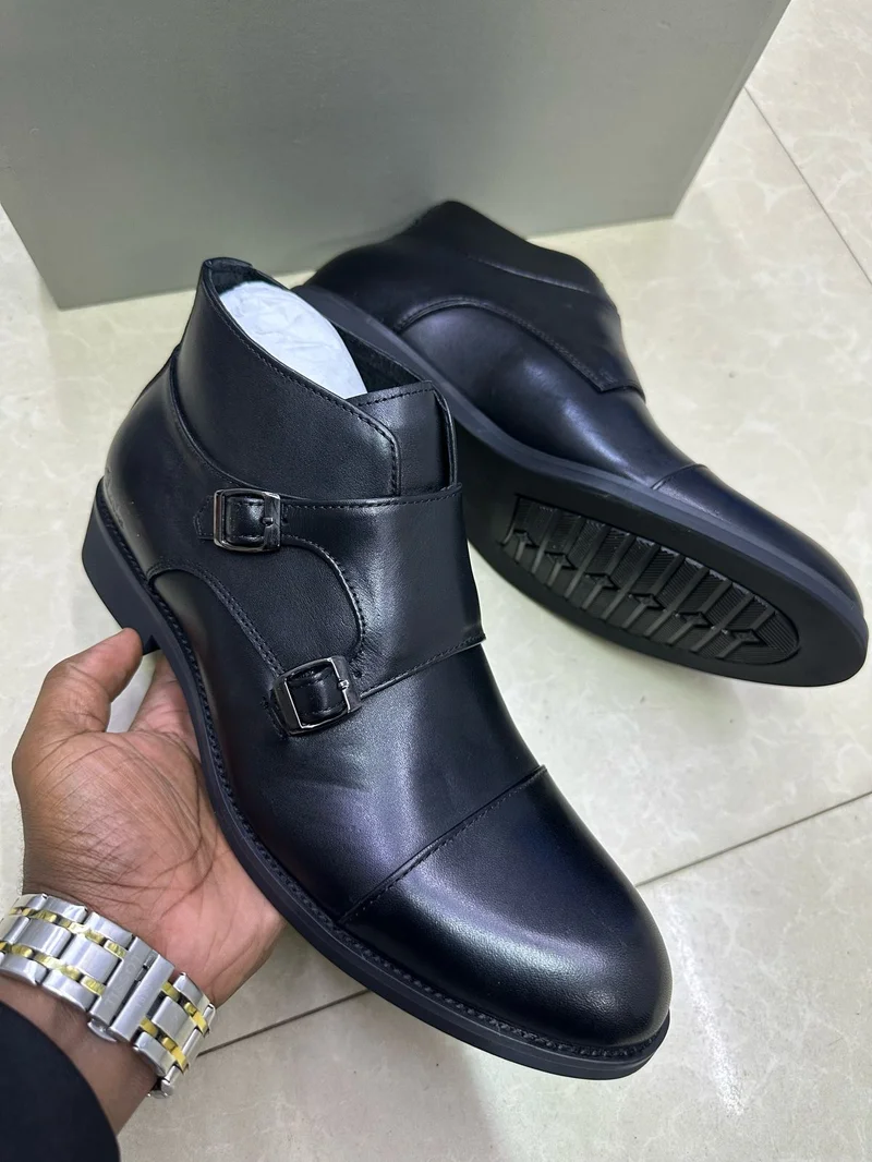 BLACK HIGH QUALITY CLARKS LEATHER BOOTS